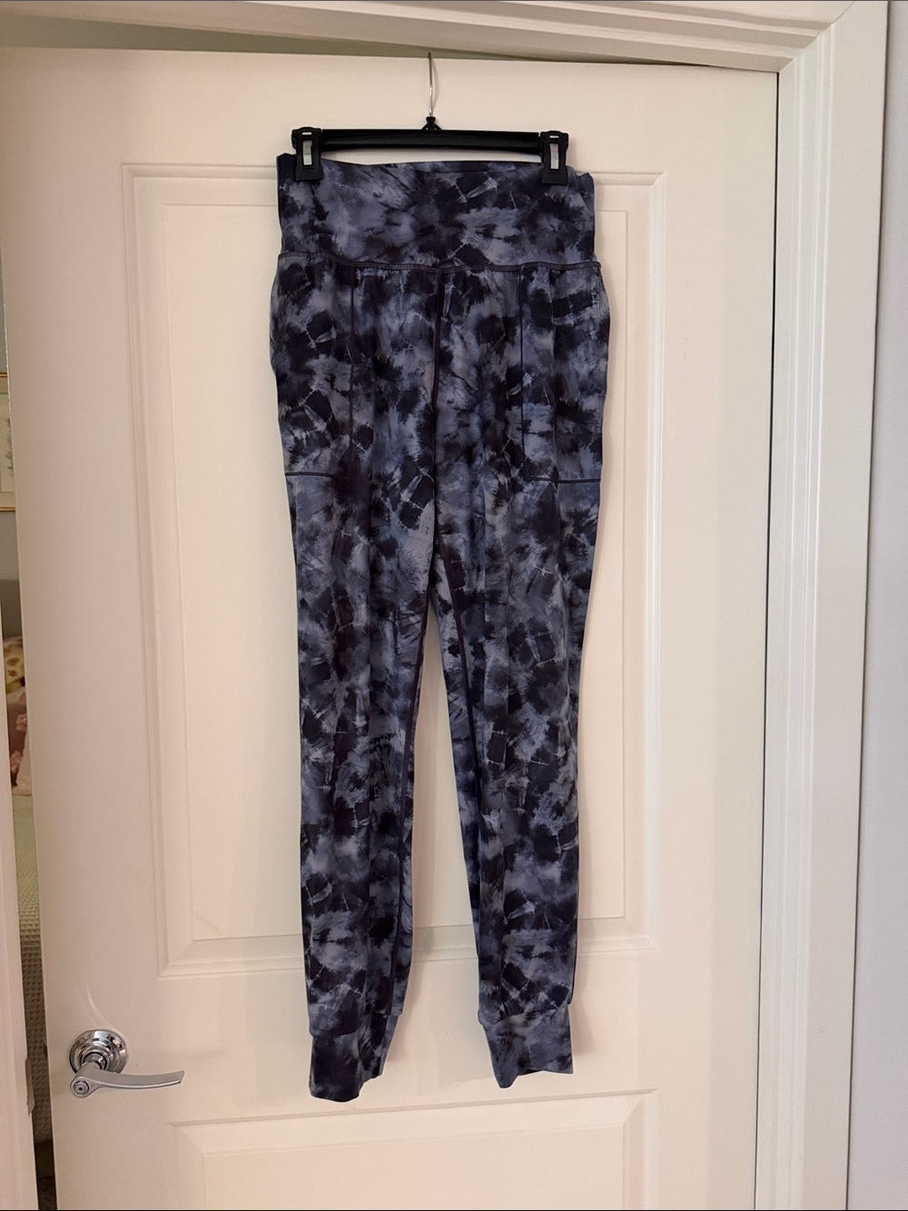 EUC Athleta Salutation Printed Jogger Pant, Calypso Navy SIZE S Tall